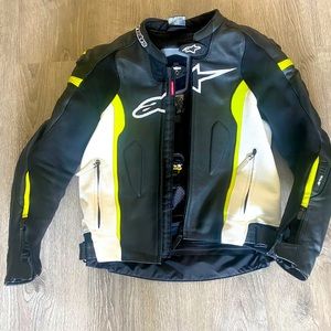 Selling a Alpinestars Missile Perforated leather jacket. Size 42/52